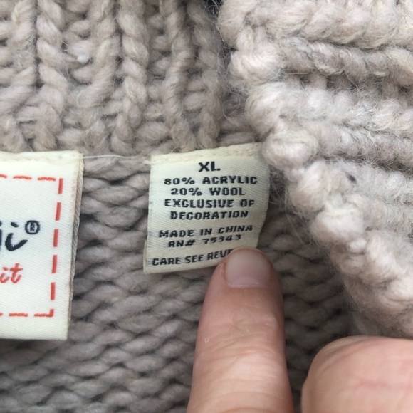 Kenji Hand Knit Beige Sweater with Leather Detailed Buckles size XL - Picture 7 of 8